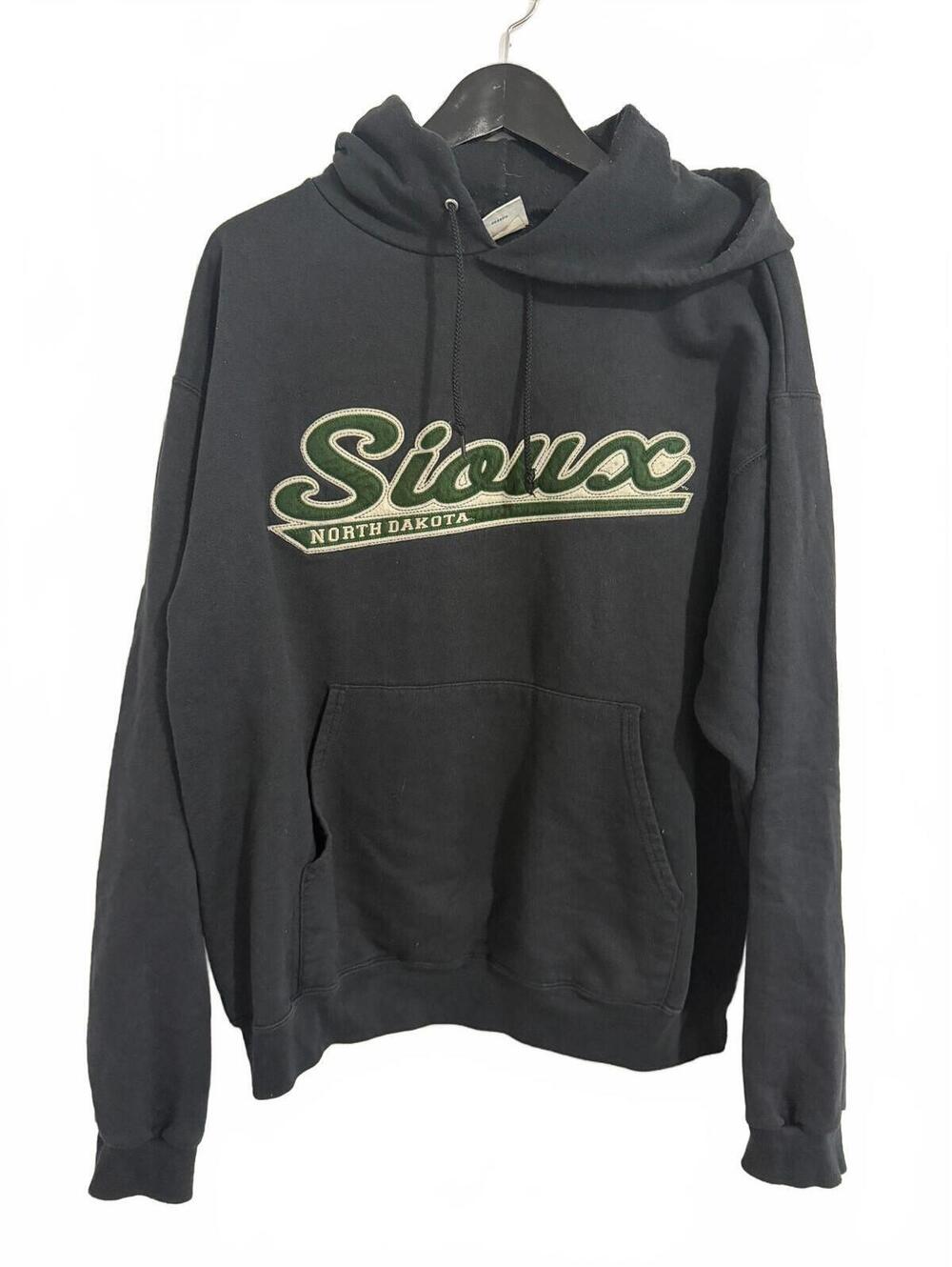 North Dakota Fighting Sioux Stitched Hoodie Size Large